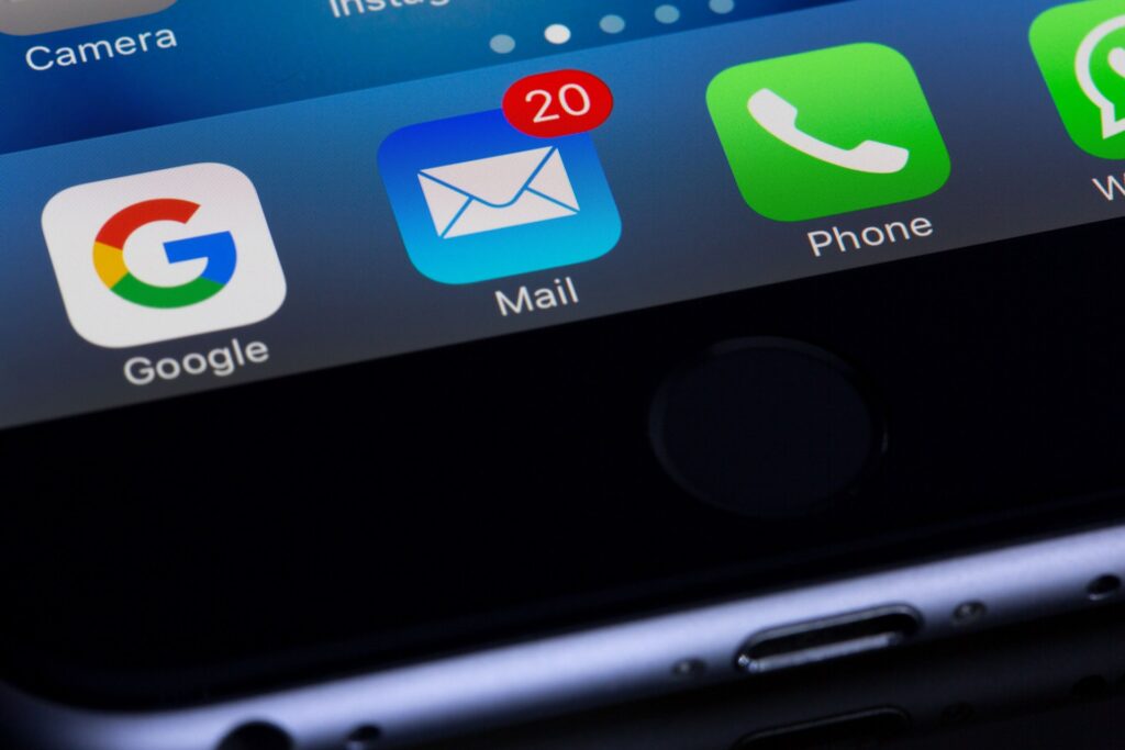 E-mailing et SMS : qu’elle fréquence d'envoi ?